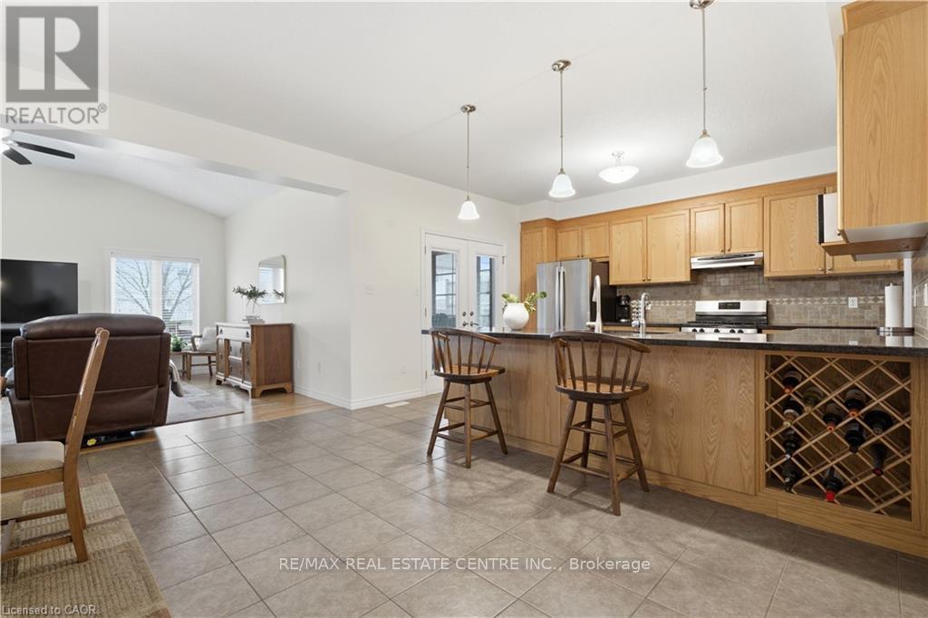 27 Cox Street, Cambridge, Ontario  N1S 0A3 - Photo 6 - X12846182