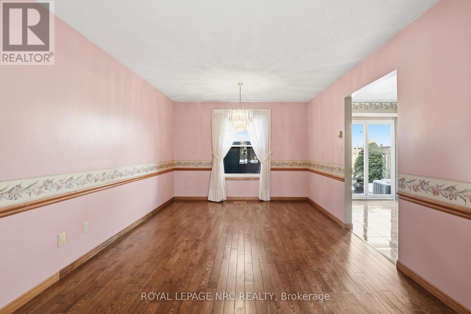 107 Butler Drive, Hamilton, Ontario  L8W 3K2 - Photo 7 - X12846206