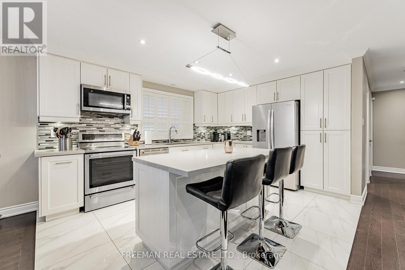 171 Honiton Street, Toronto, Ontario  M3H 5N2 - Photo 12 - C12700520