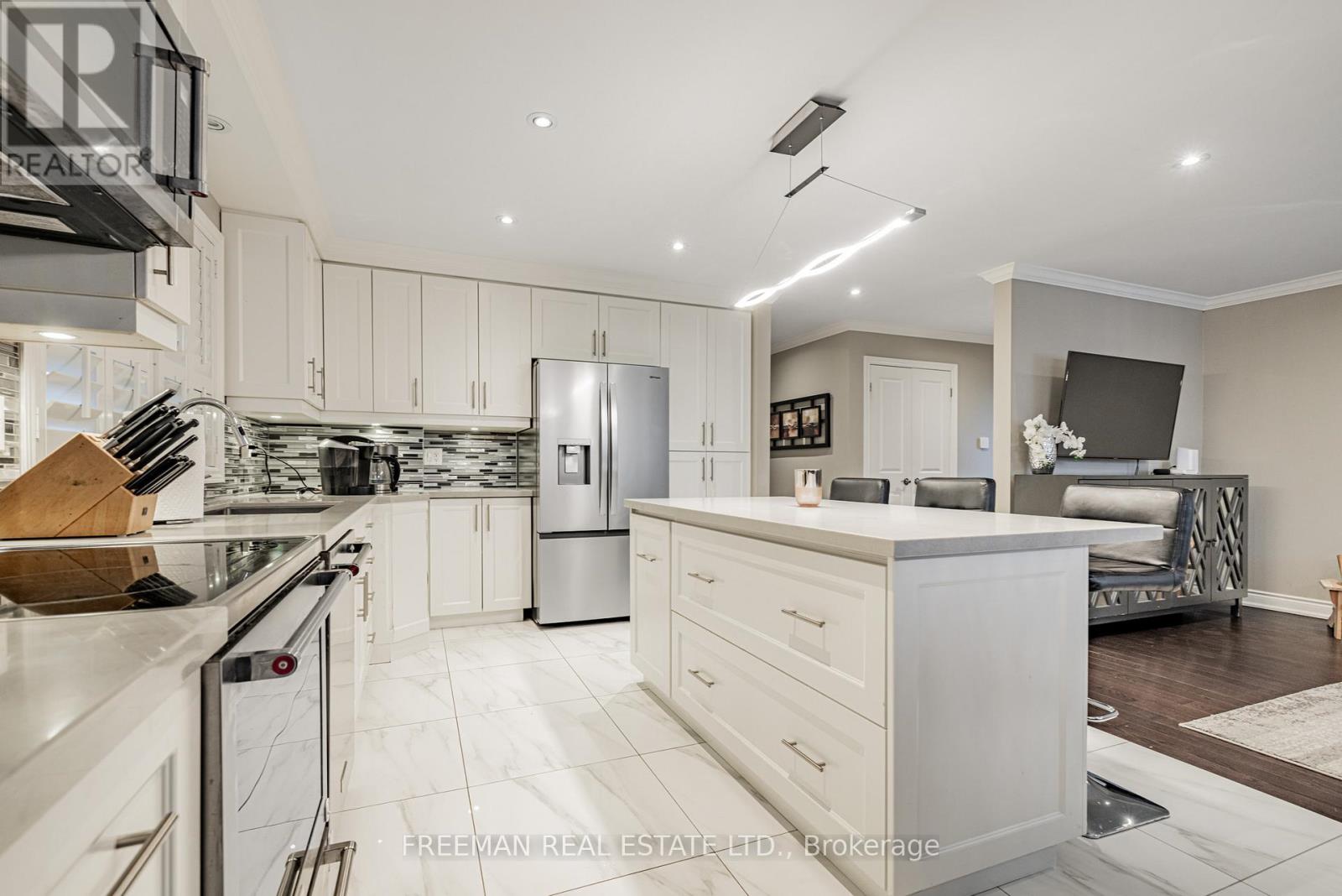 171 Honiton Street, Toronto, Ontario  M3H 5N2 - Photo 15 - C12700520