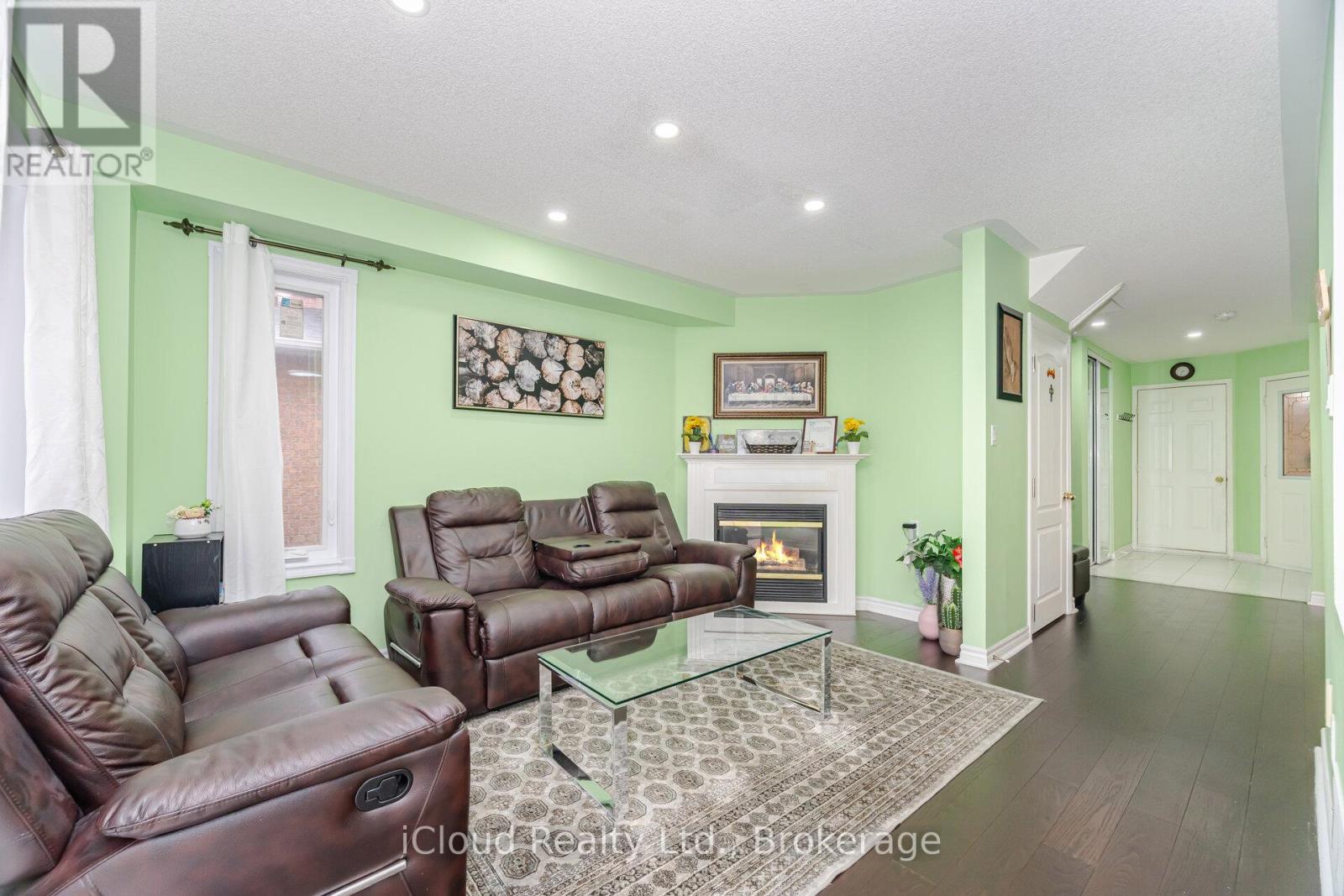 5261 River Forest Court, Mississauga, Ontario  L5V 2C7 - Photo 15 - W12649264
