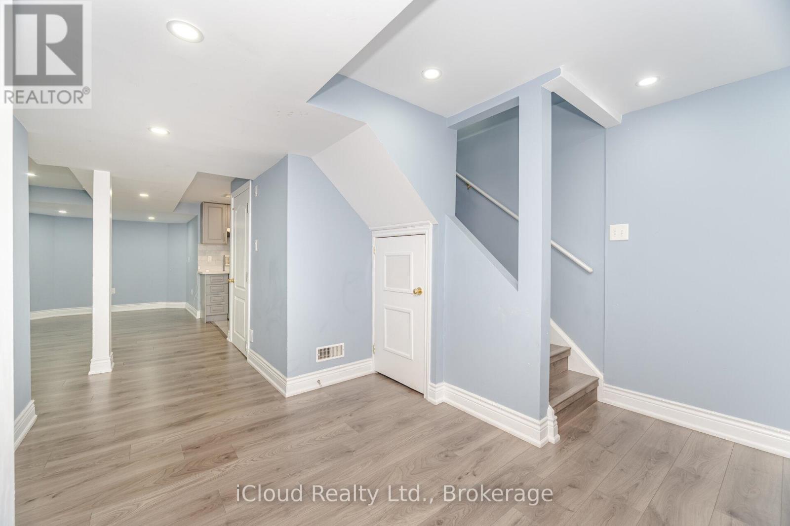 5261 River Forest Court, Mississauga, Ontario  L5V 2C7 - Photo 32 - W12649264