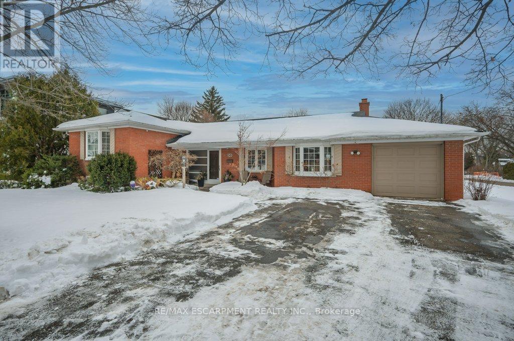 345 Sandlewood Road, Oakville, Ontario  L6L 3S1 - Photo 3 - W12780752