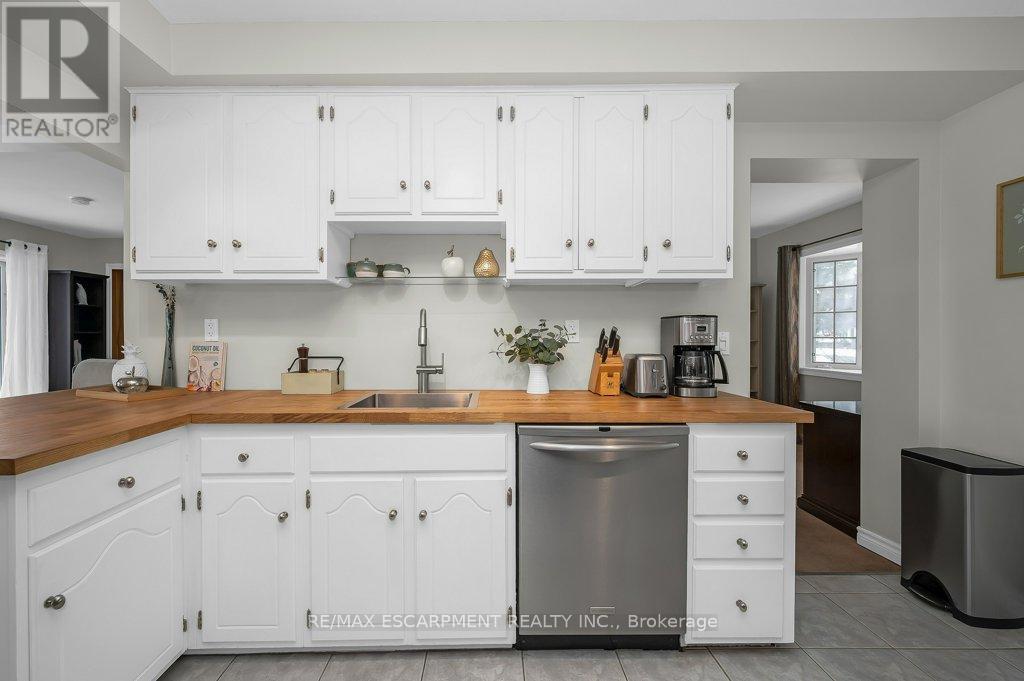 345 Sandlewood Road, Oakville, Ontario  L6L 3S1 - Photo 21 - W12780752