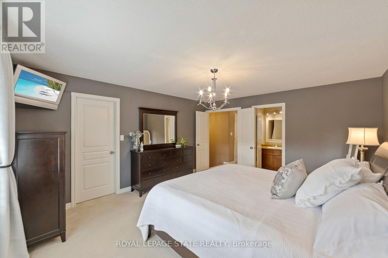 51 Cedar Street, Grimsby, Ontario  L3M 0B7 - Photo 21 - X12594476