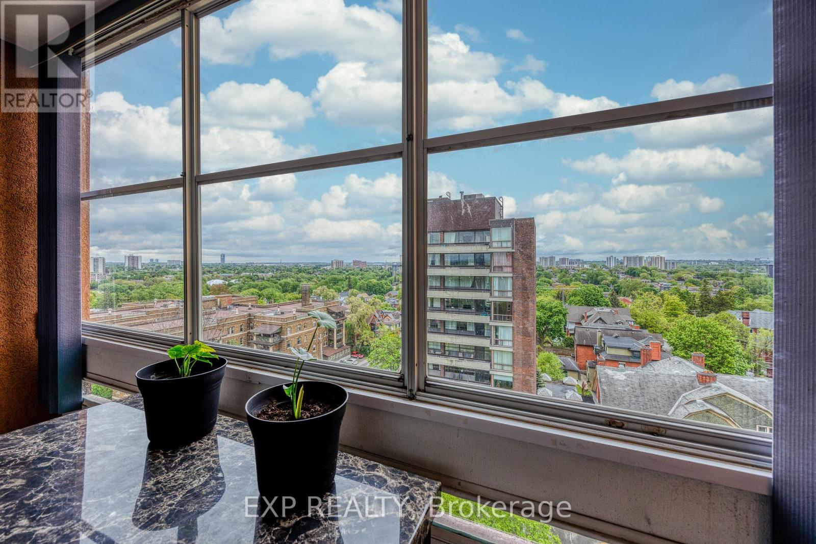 1003 - 373 Laurier Avenue E, Ottawa, Ontario K1N 8X6 - Photo 2 - X12310325