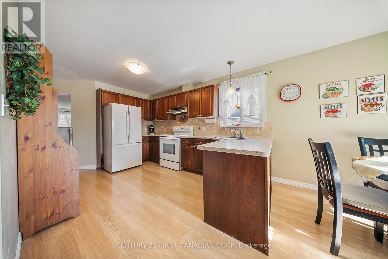 257 Fennel Street, Blandford-Blenheim, Ontario  N0J 1S0 - Photo 14 - X12846328