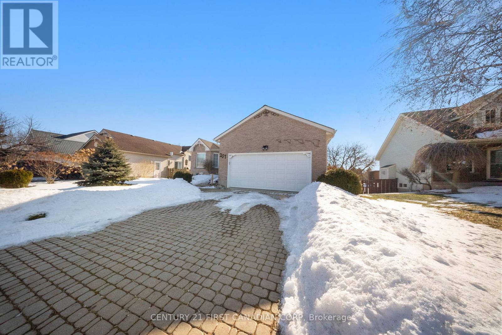 257 Fennel Street, Blandford-Blenheim, Ontario  N0J 1S0 - Photo 4 - X12846328