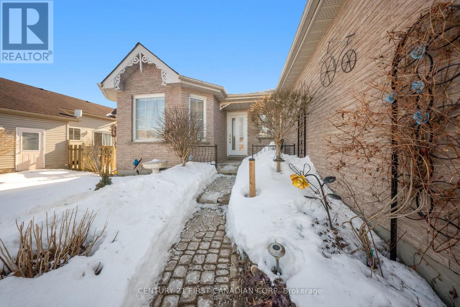 257 Fennel Street, Blandford-Blenheim, Ontario  N0J 1S0 - Photo 5 - X12846328