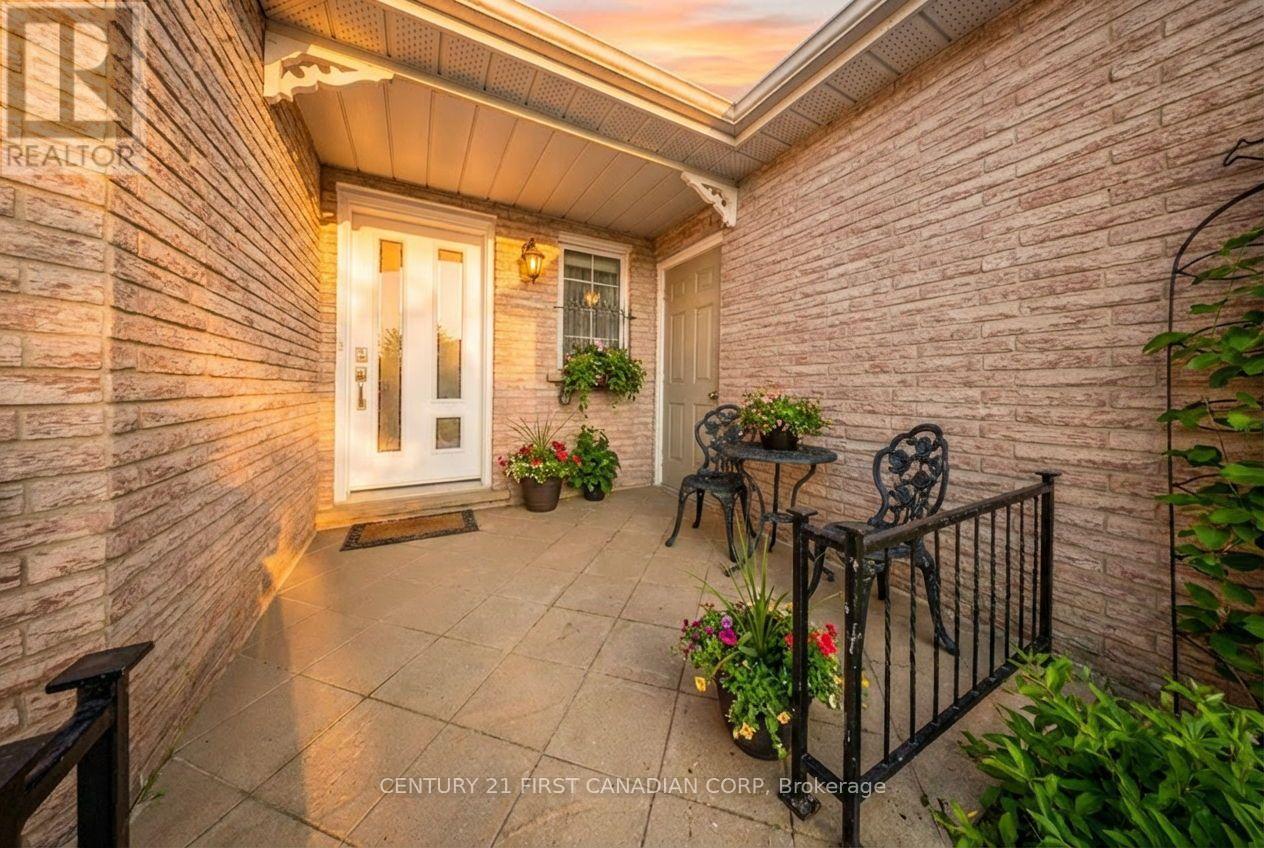 257 Fennel Street, Blandford-Blenheim, Ontario  N0J 1S0 - Photo 6 - X12846328