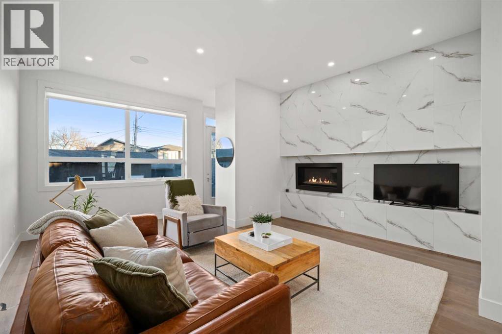 4906 21 Street Sw, Calgary, Alberta  T2T 5B7 - Photo 4 - A2285745