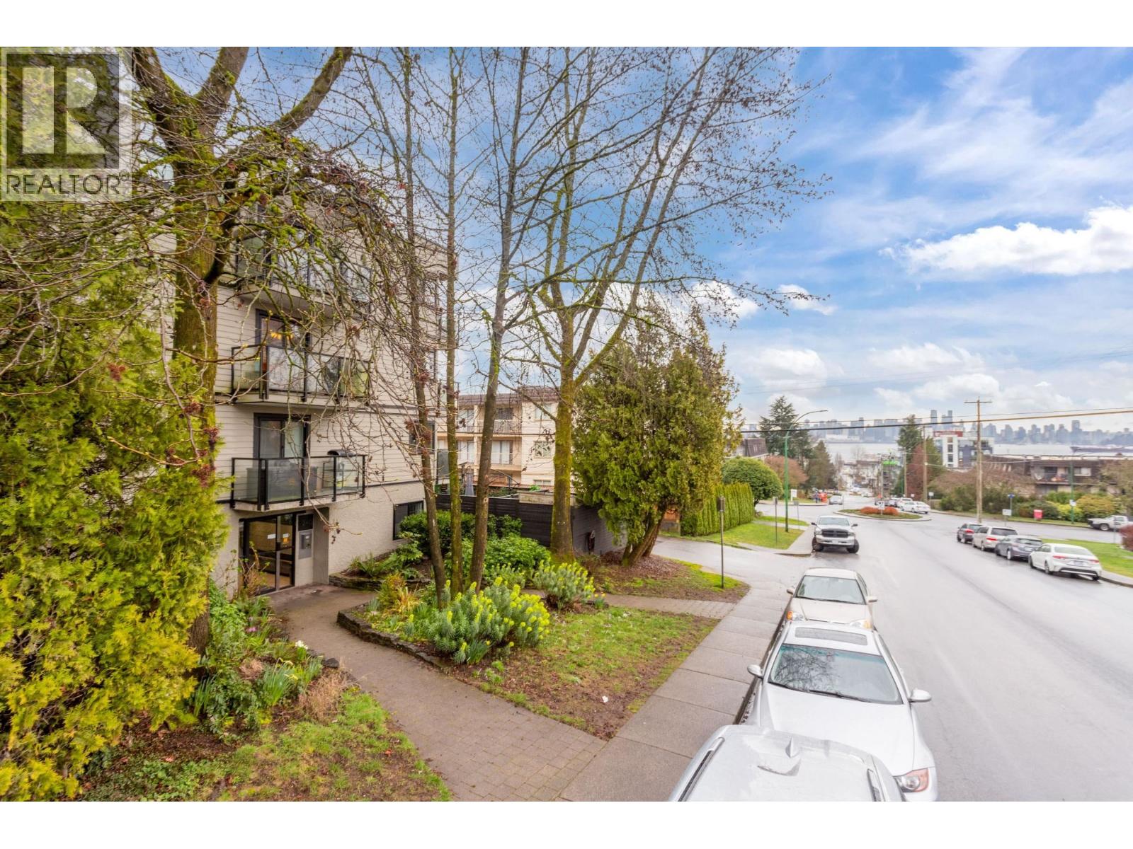 112 240 MAHON AVENUE, north vancouver, British Columbia