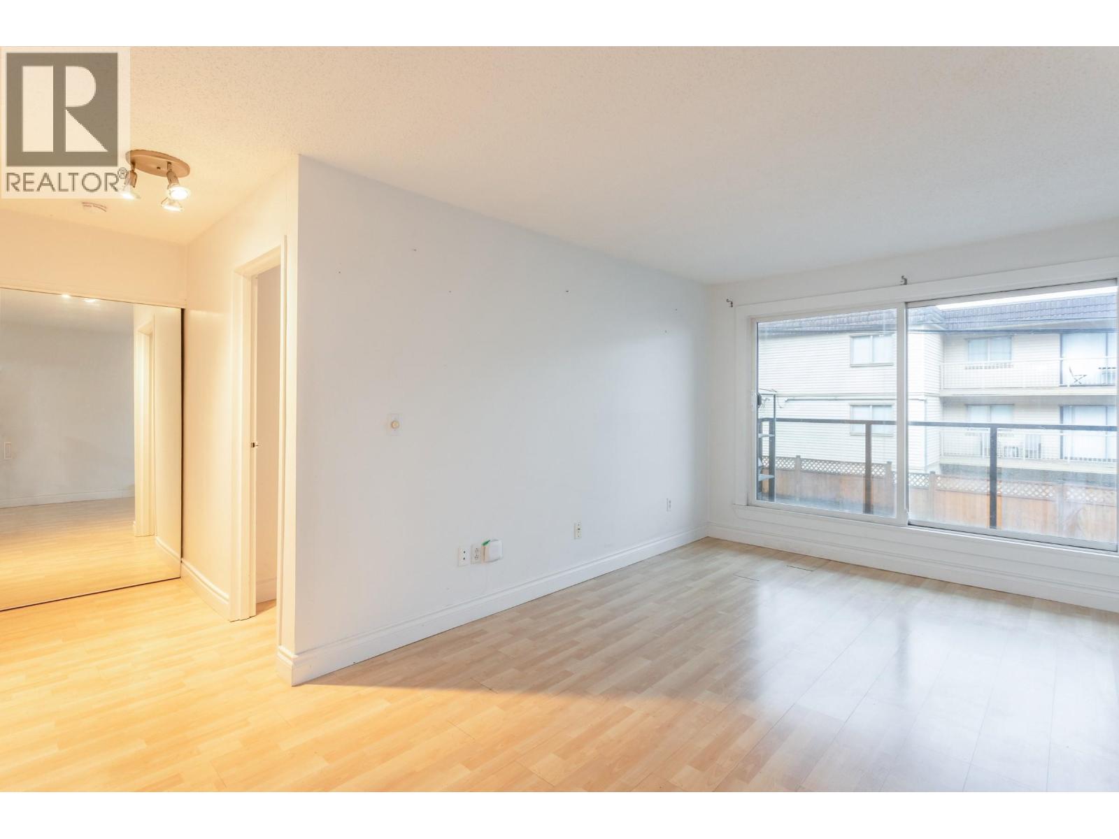 112 240 Mahon Avenue, North Vancouver, British Columbia  V7M 3H4 - Photo 5 - R3089494