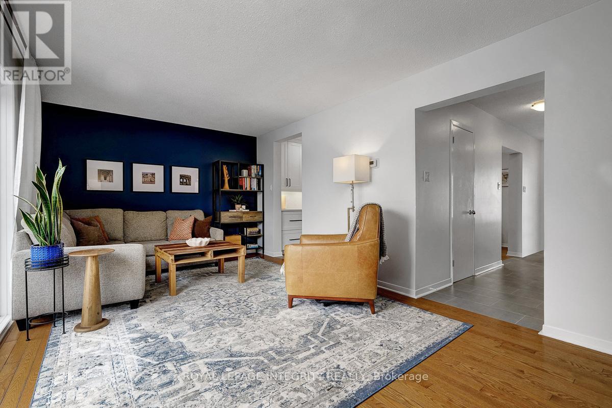 318 Dalehurst Drive, Ottawa, Ontario  K2G 4E4 - Photo 10 - X12846228