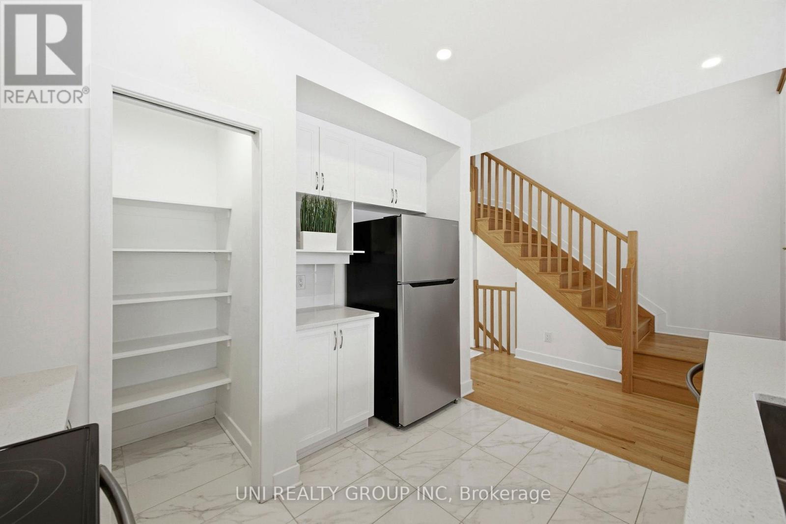 828 Chipping Circle, Ottawa, Ontario  K4M 0E7 - Photo 10 - X12846264