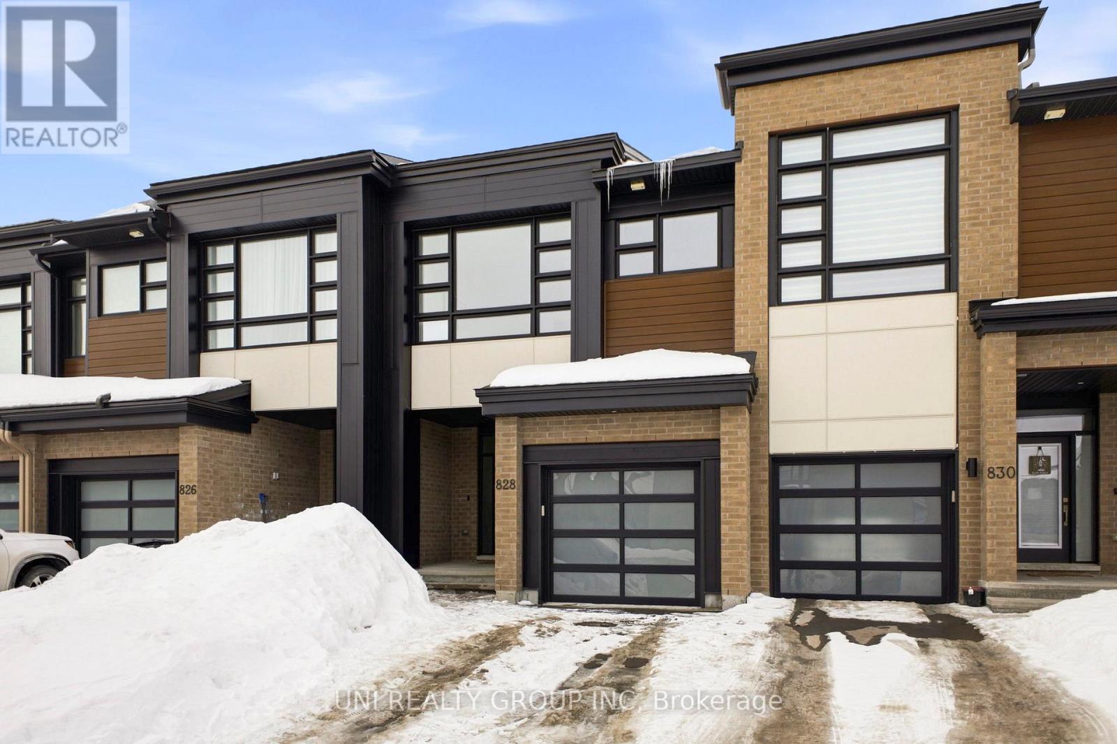 828 Chipping Circle, Ottawa, Ontario  K4M 0E7 - Photo 2 - X12846264