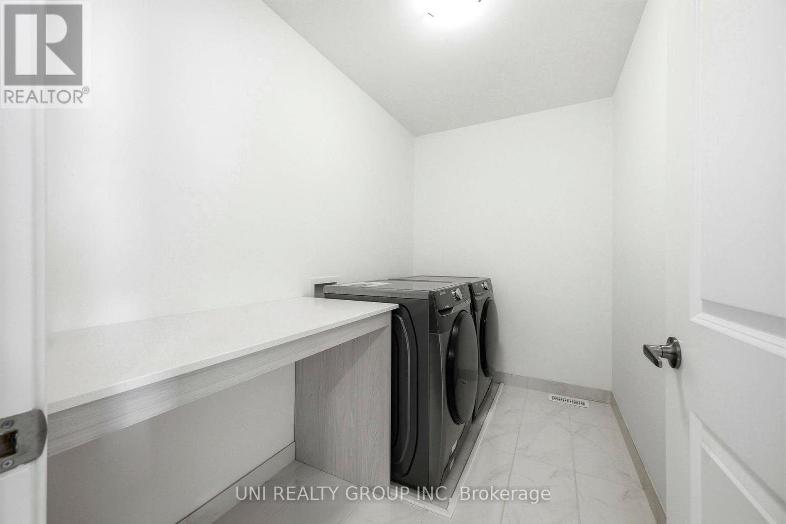 828 Chipping Circle, Ottawa, Ontario  K4M 0E7 - Photo 29 - X12846264