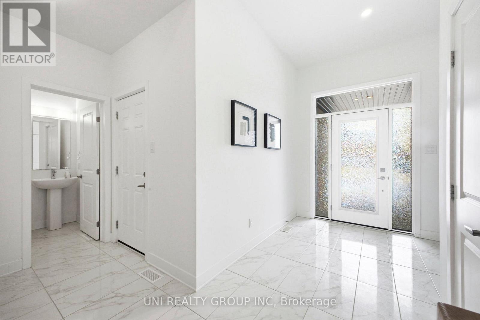 828 Chipping Circle, Ottawa, Ontario  K4M 0E7 - Photo 4 - X12846264