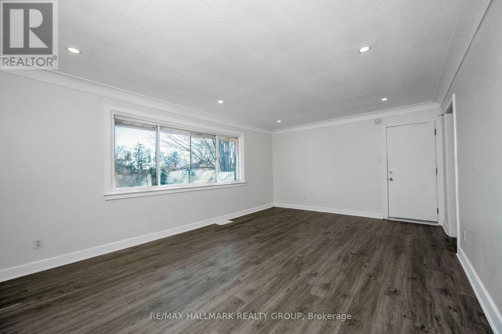 3 - 181 Switzer Avenue W, Ottawa, Ontario  K1Z 7H8 - Photo 4 - X12846324