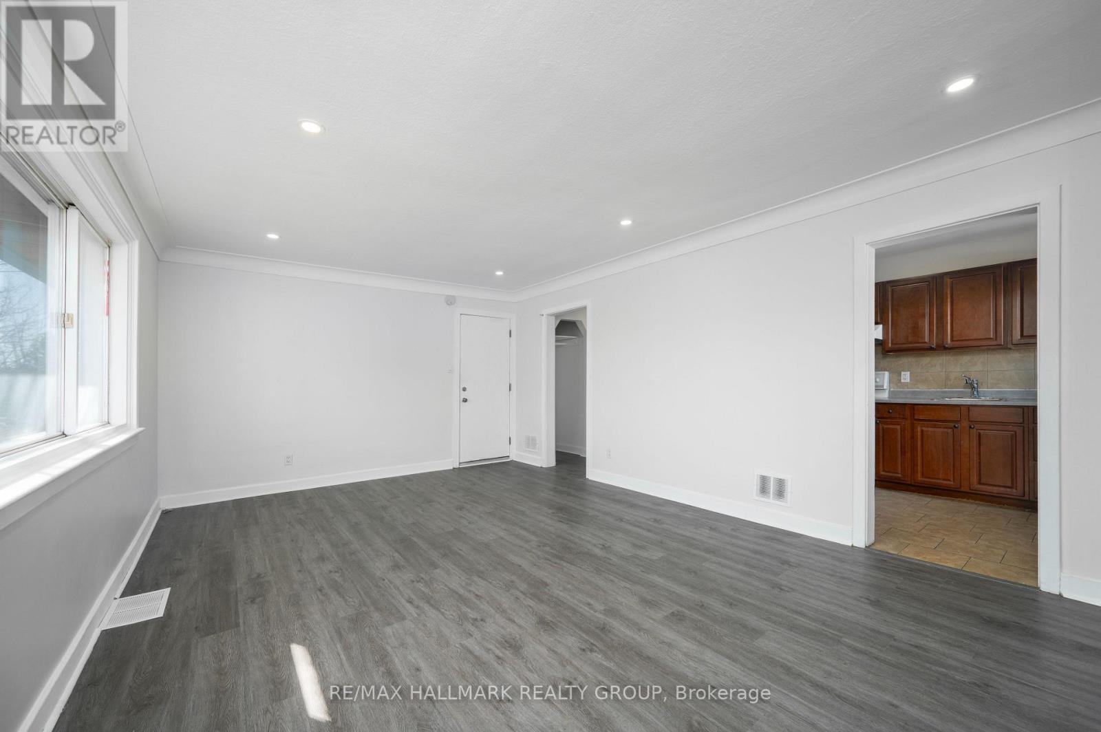 3 - 181 Switzer Avenue W, Ottawa, Ontario  K1Z 7H8 - Photo 5 - X12846324