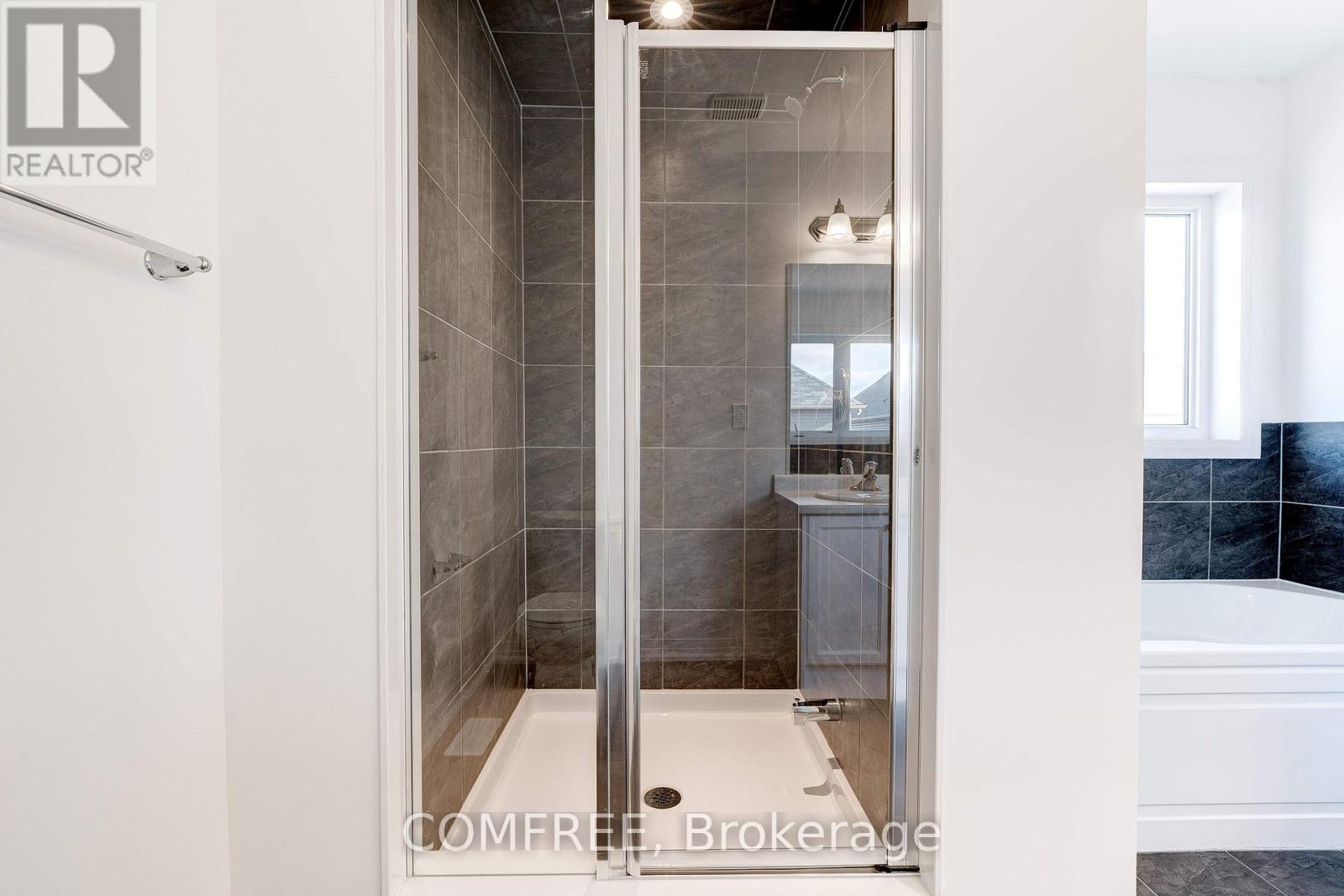 33 Hitchman Street, Brant, Ontario  N3L 3E3 - Photo 19 - X12846380