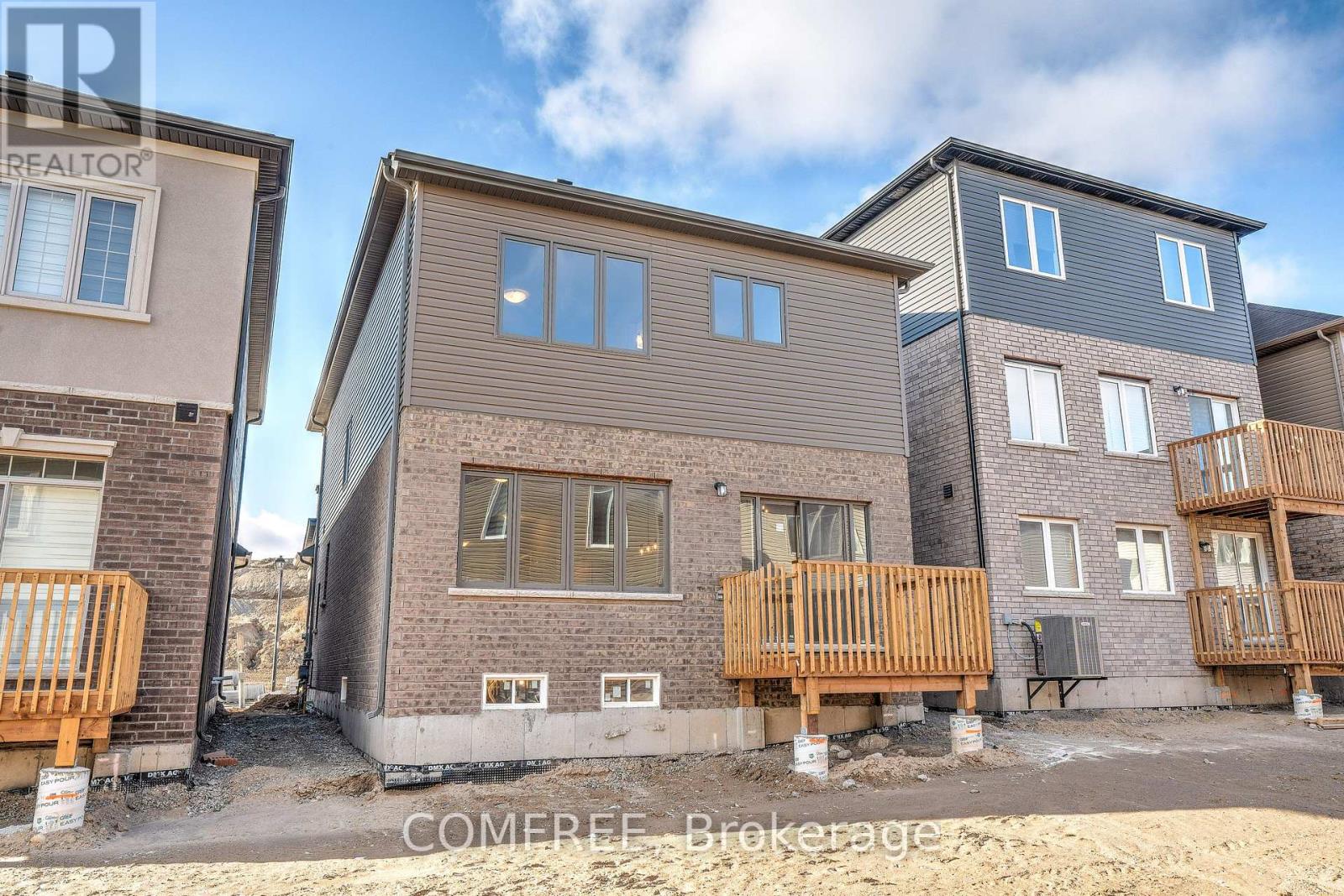 33 Hitchman Street, Brant, Ontario  N3L 3E3 - Photo 28 - X12846380