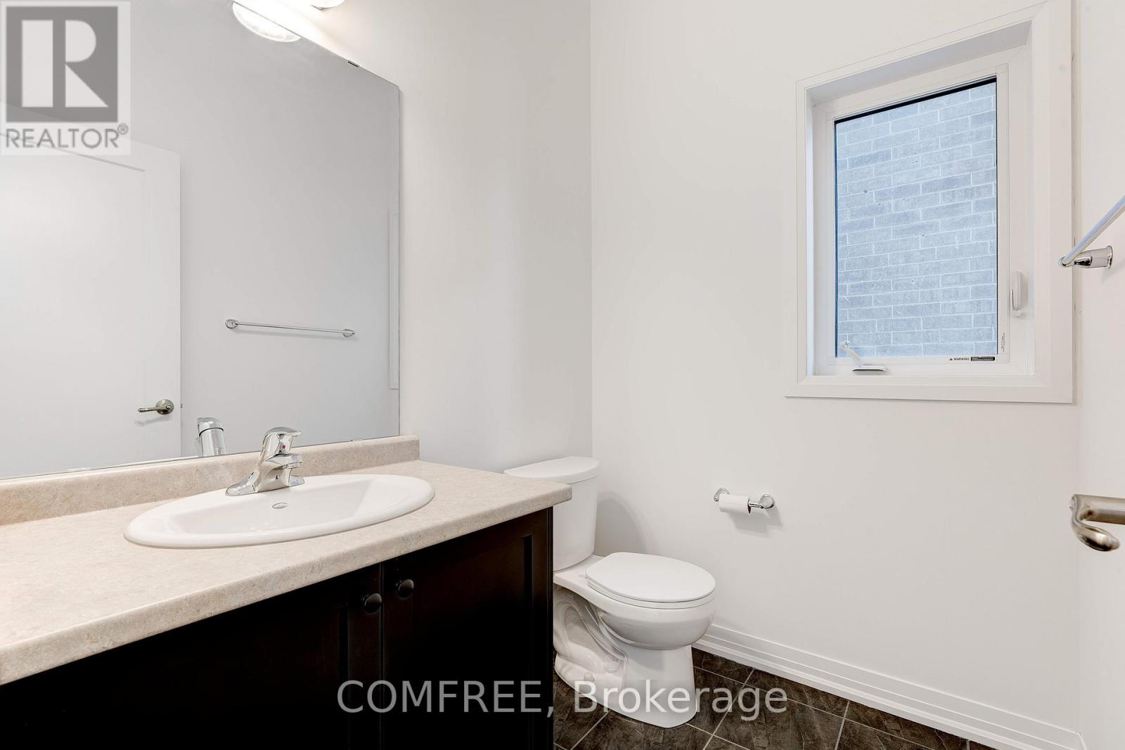 33 Hitchman Street, Brant, Ontario  N3L 3E3 - Photo 4 - X12846380