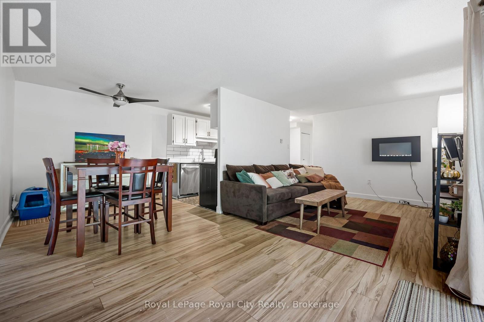 104 - 234 Willow Road, Guelph, Ontario  N1H 7C6 - Photo 2 - X12197777