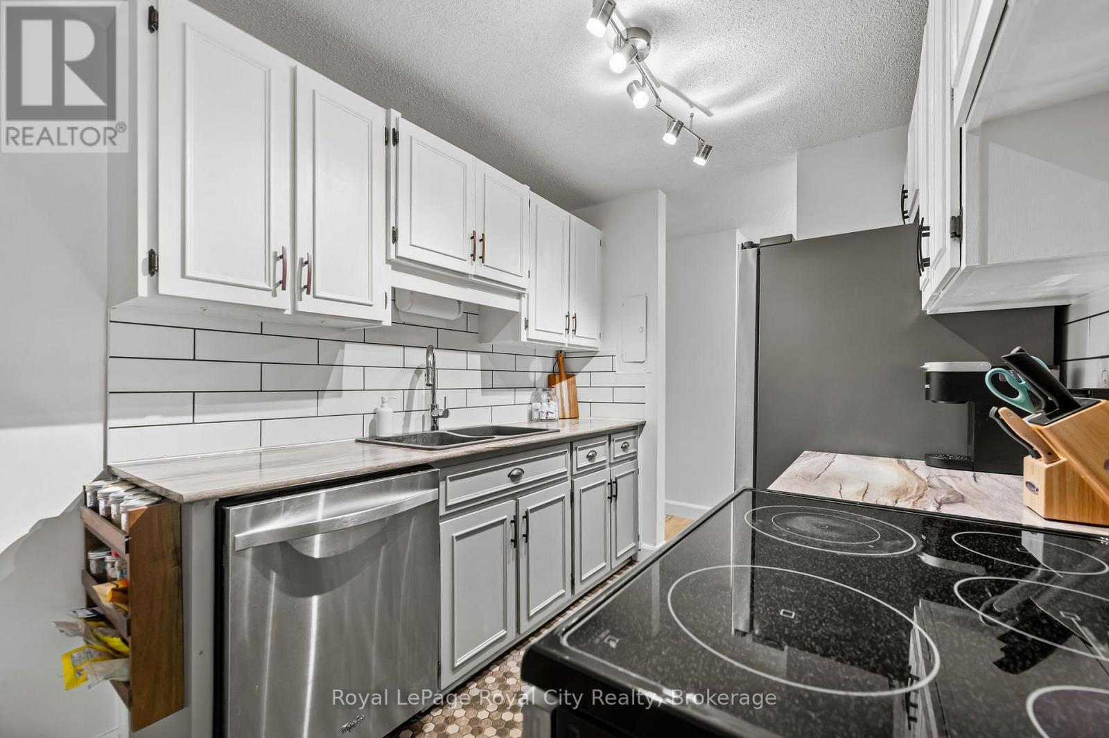 104 - 234 Willow Road, Guelph, Ontario  N1H 7C6 - Photo 9 - X12197777