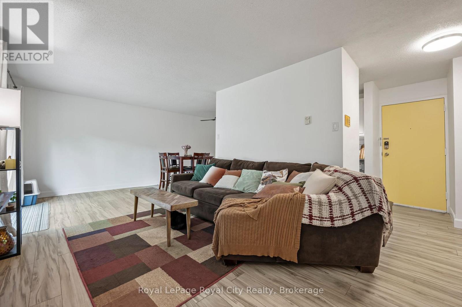 104 - 234 Willow Road, Guelph, Ontario  N1H 7C6 - Photo 5 - X12197777