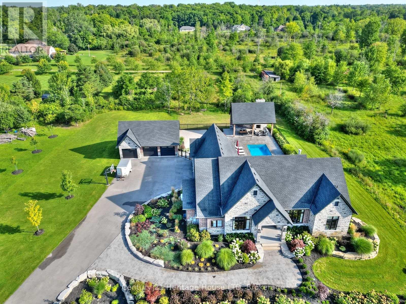 1716 Rebecca Street, Fort Erie, Ontario  L2A 5M4 - Photo 1 - X12846236