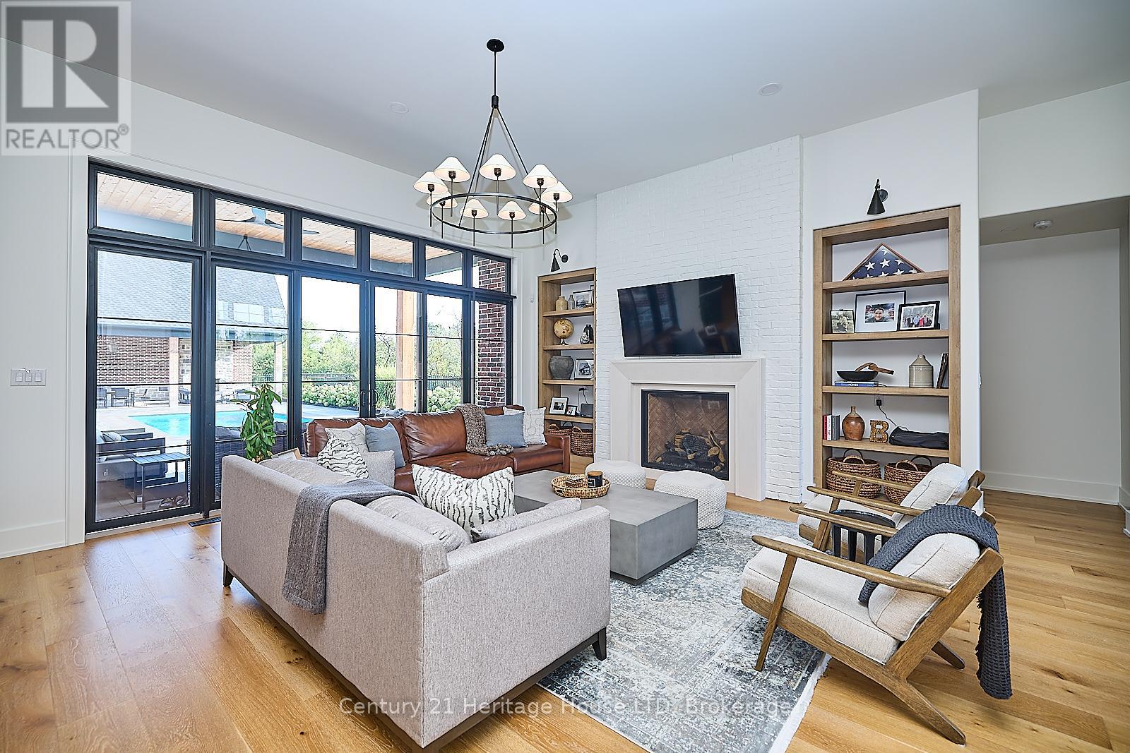 1716 Rebecca Street, Fort Erie, Ontario  L2A 5M4 - Photo 7 - X12846236