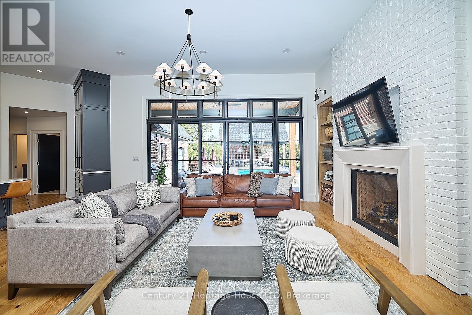 1716 Rebecca Street, Fort Erie, Ontario  L2A 5M4 - Photo 9 - X12846236