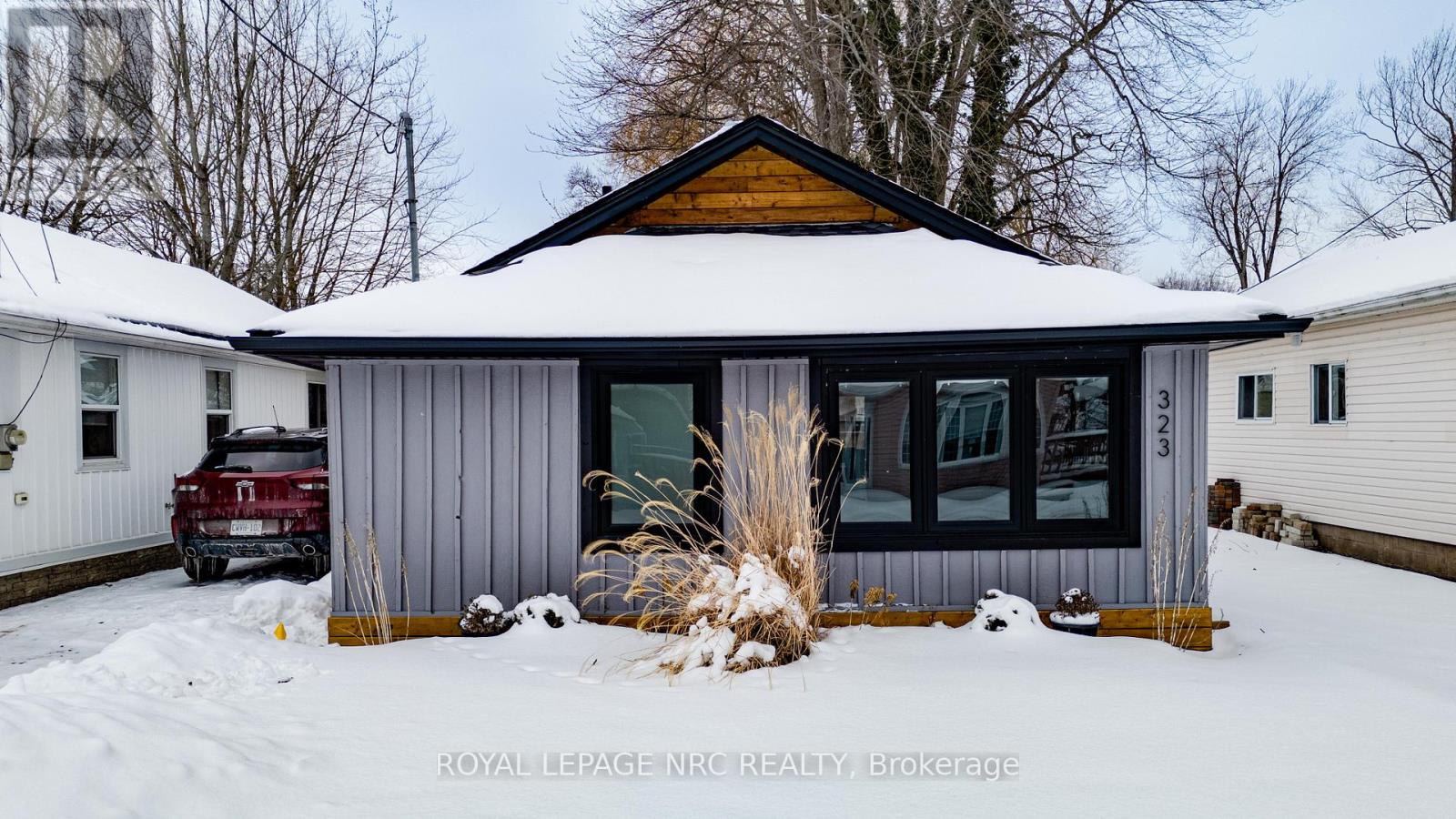 323 Oxford Avenue, Fort Erie, Ontario  L0S 1B0 - Photo 2 - X12846250