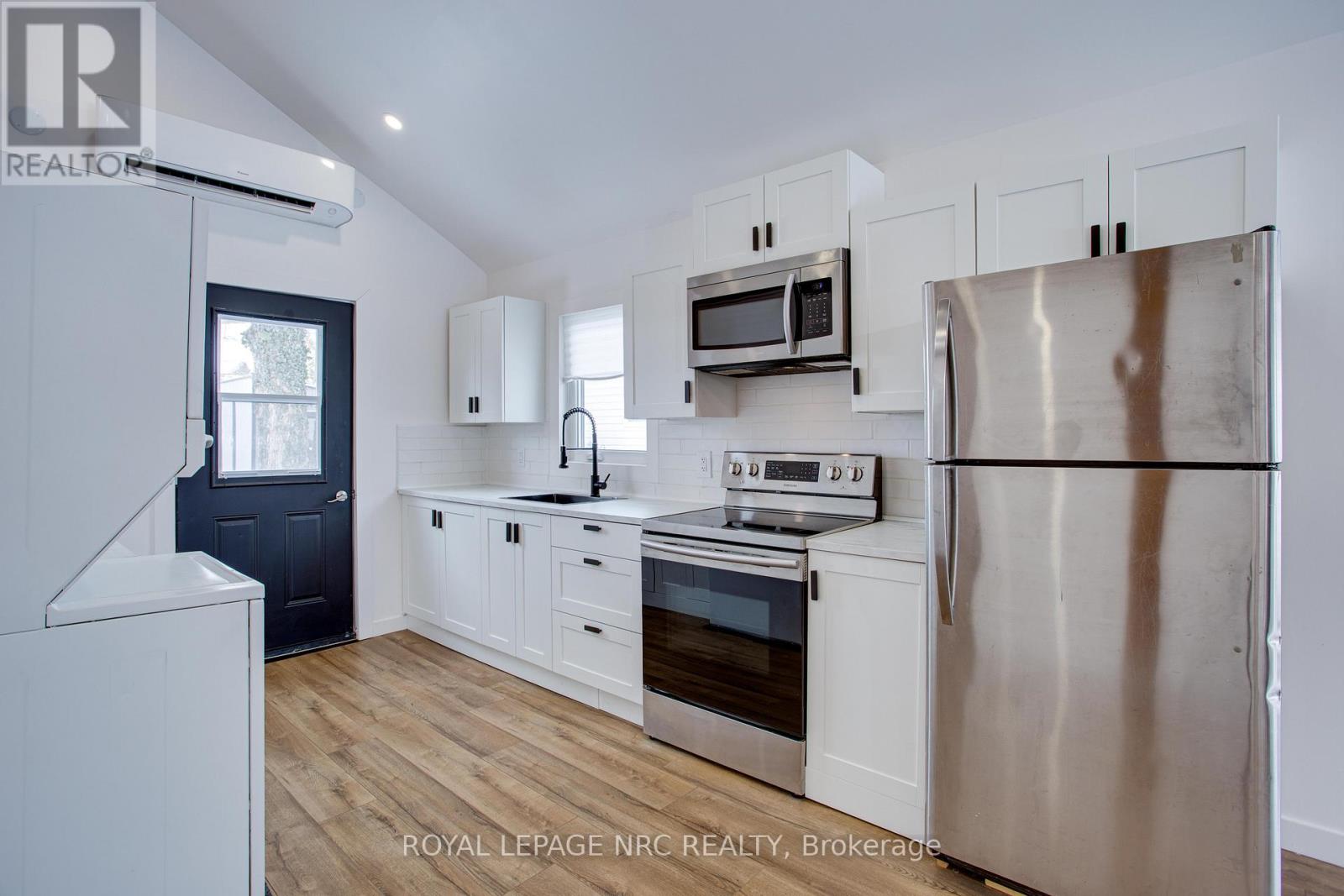 323 Oxford Avenue, Fort Erie, Ontario  L0S 1B0 - Photo 29 - X12846250