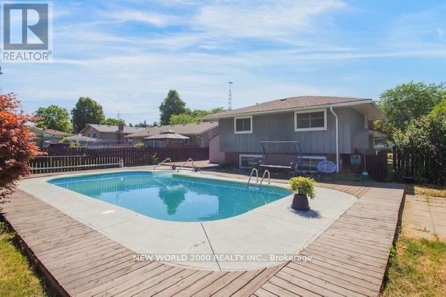 62 Champlain Avenue, Welland, Ontario  L3C 2L7 - Photo 42 - X12845610