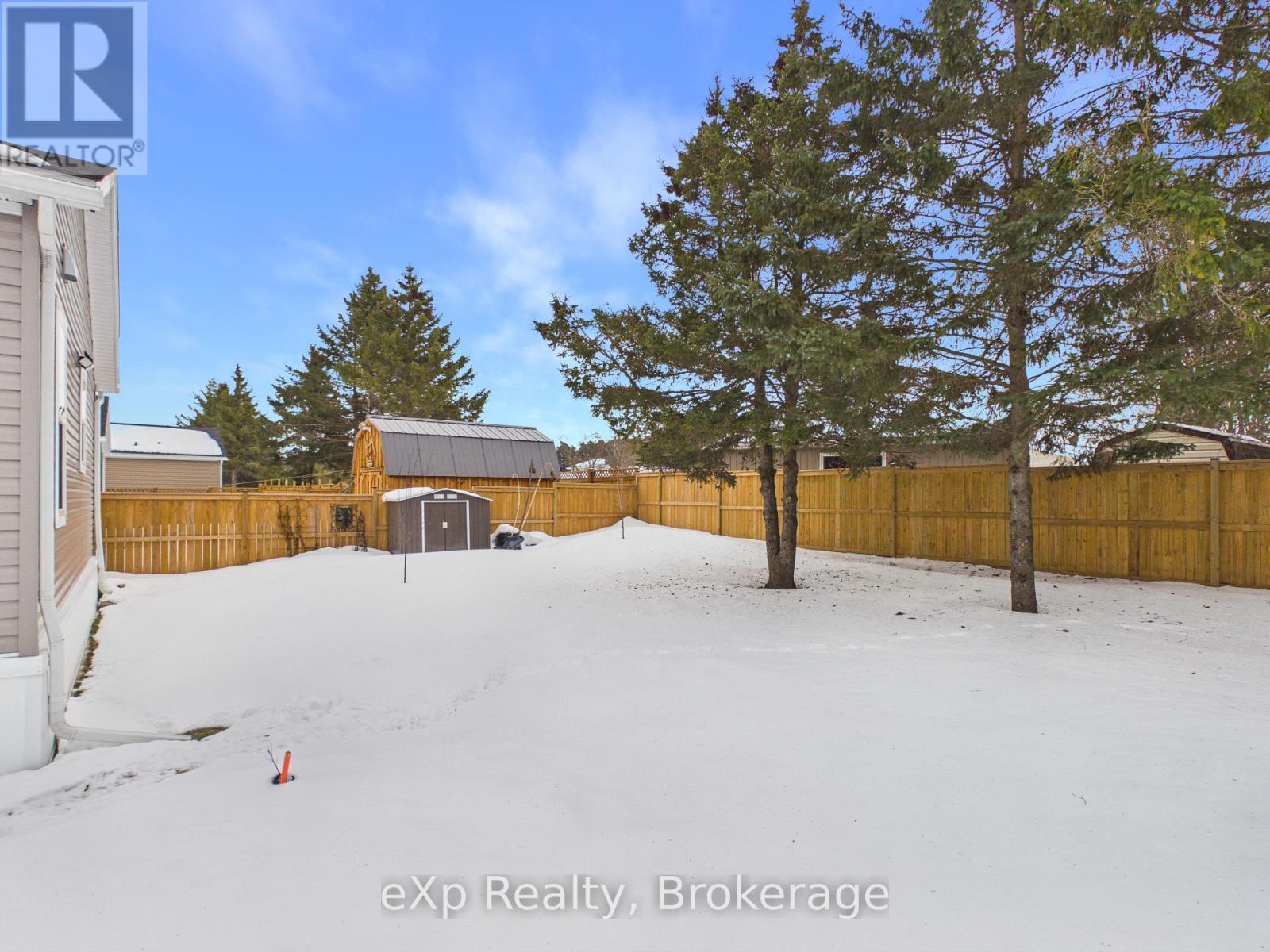 206 Spruce Drive, West Grey, Ontario  N0G 0C4 - Photo 10 - X12846222