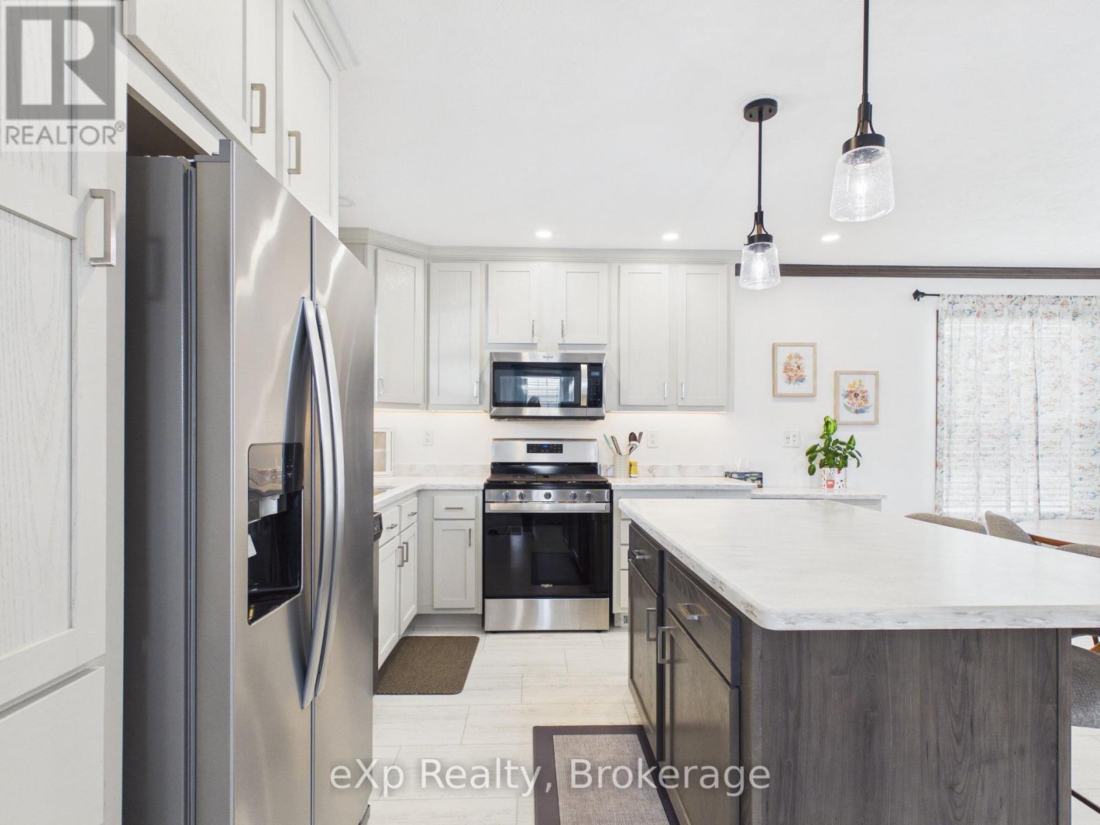 206 Spruce Drive, West Grey, Ontario  N0G 0C4 - Photo 22 - X12846222