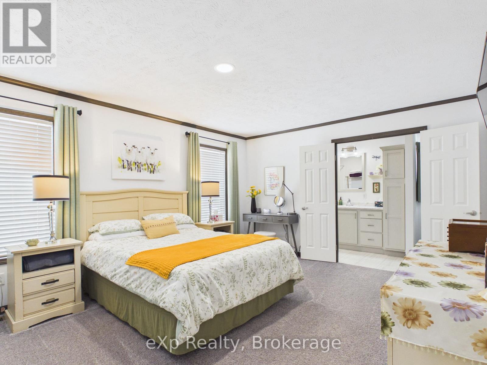 206 Spruce Drive, West Grey, Ontario  N0G 0C4 - Photo 28 - X12846222