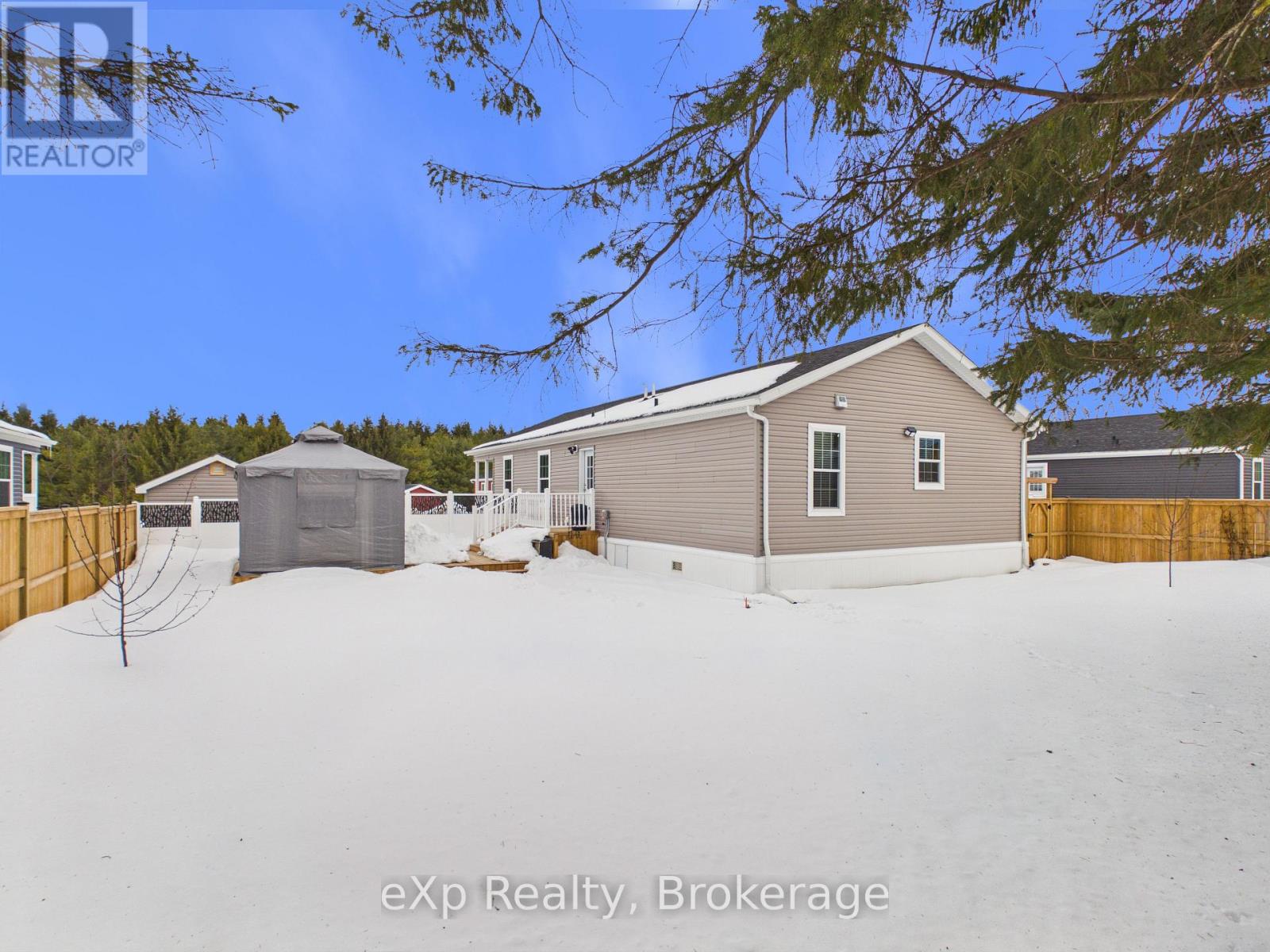 206 Spruce Drive, West Grey, Ontario  N0G 0C4 - Photo 6 - X12846222