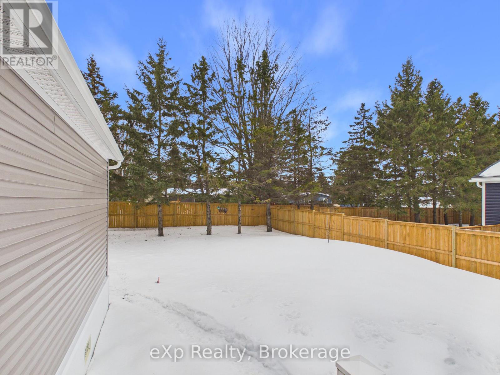 206 Spruce Drive, West Grey, Ontario  N0G 0C4 - Photo 8 - X12846222