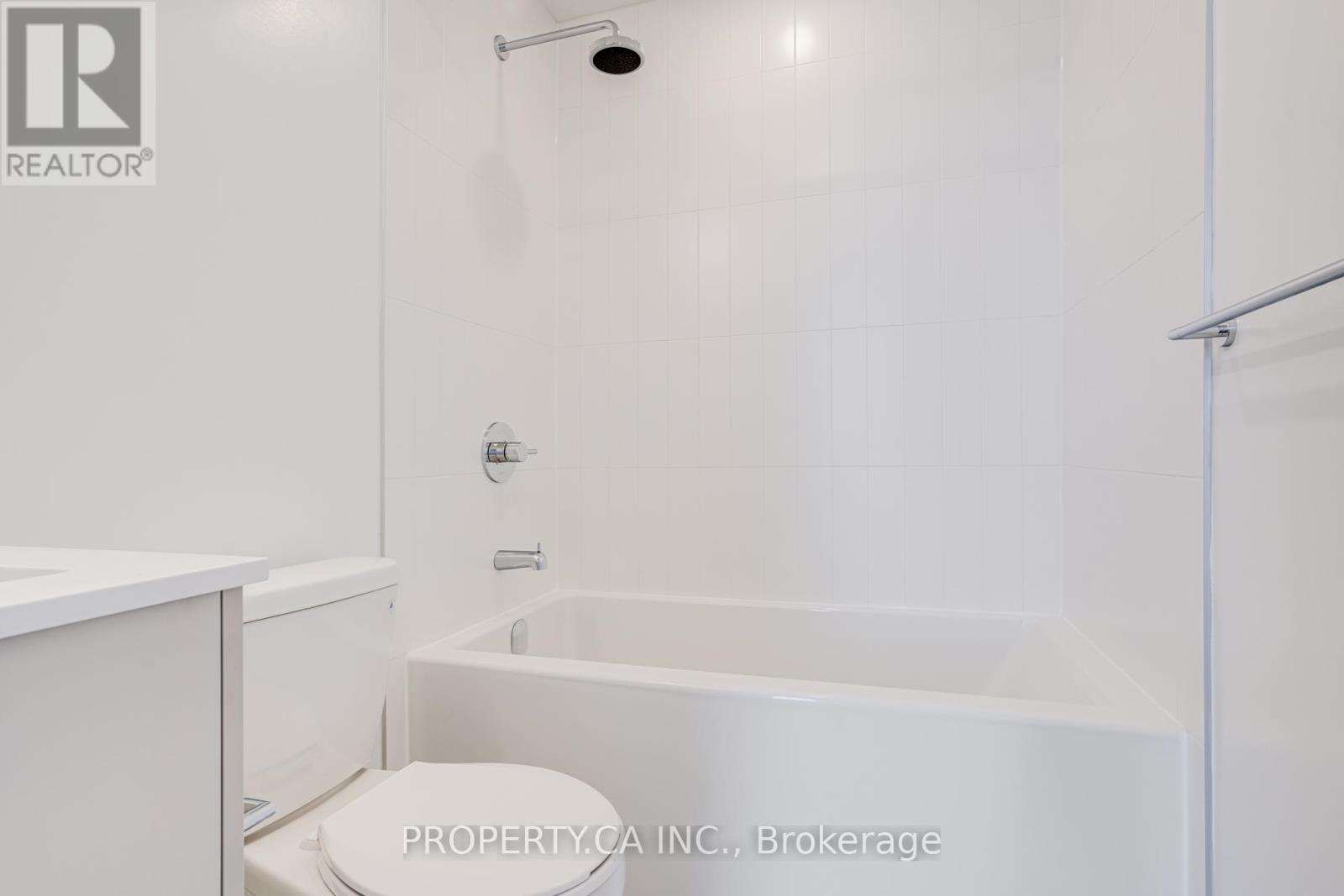 646 - 30 Dreamers Way, Toronto, Ontario  M5A 0Y7 - Photo 17 - C12846226