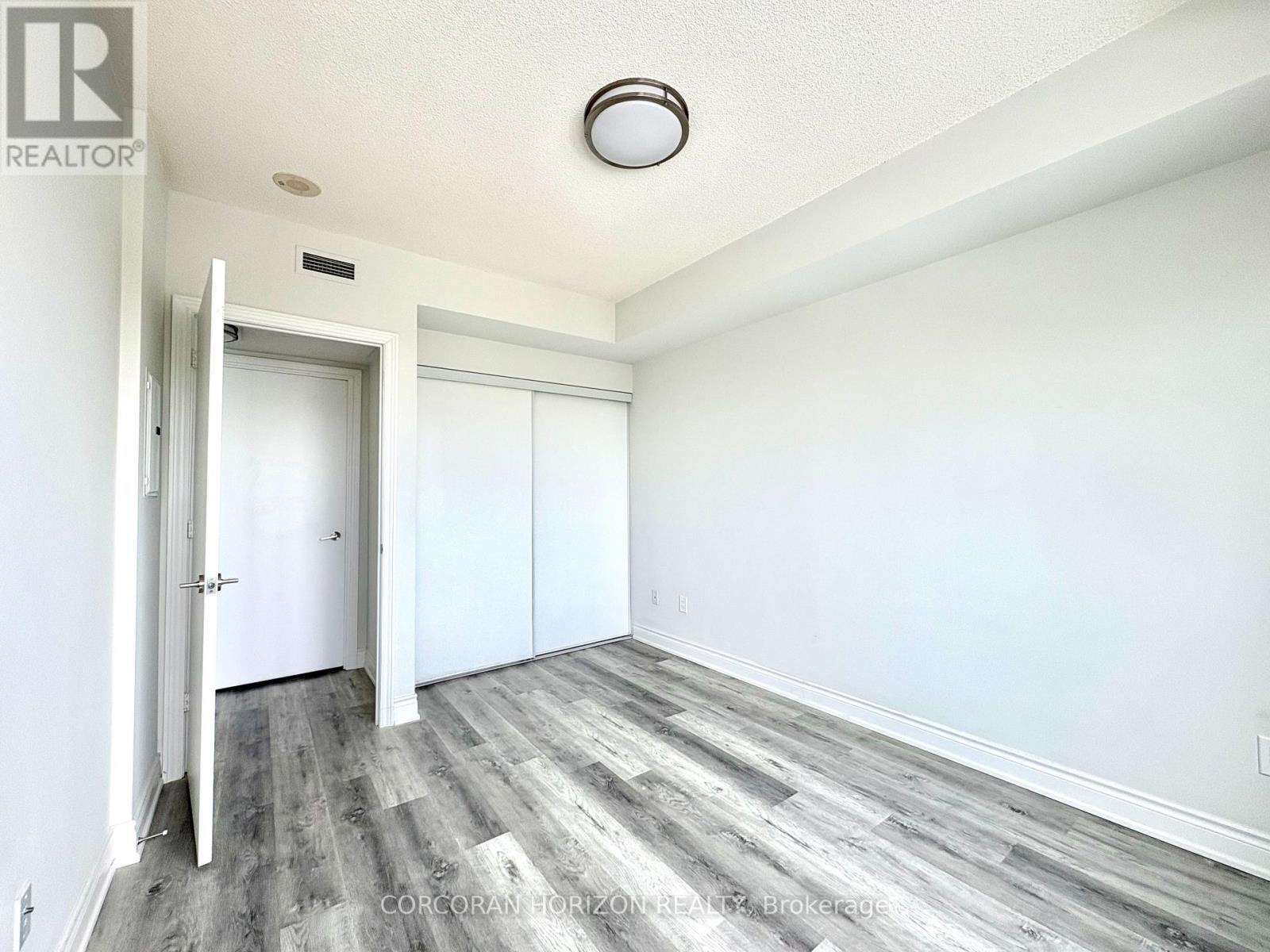 1710 - 181 Wynford Drive, Toronto, Ontario  M3C 0C6 - Photo 9 - C12846252