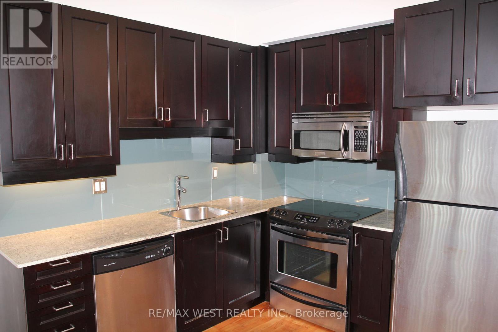 1209 - 33 Lombard Street, Toronto, Ontario  M5C 3H8 - Photo 2 - C12846354