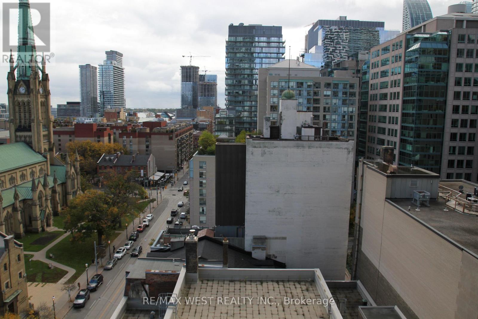 1209 - 33 Lombard Street, Toronto, Ontario  M5C 3H8 - Photo 5 - C12846354