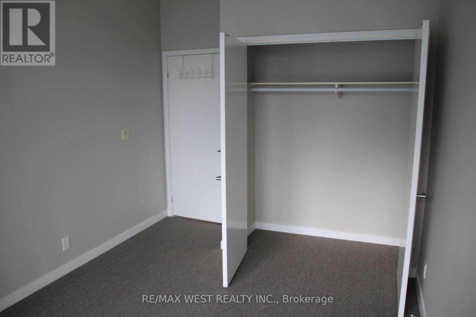 1209 - 33 Lombard Street, Toronto, Ontario  M5C 3H8 - Photo 9 - C12846354