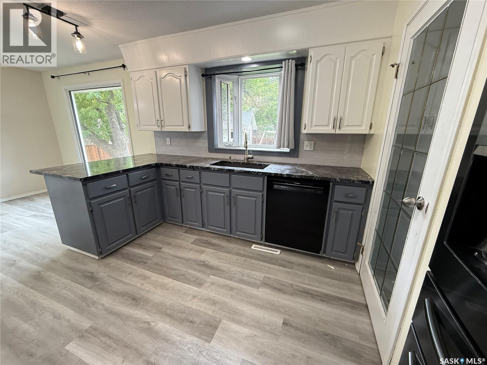 20 Scott Crescent, Weyburn, Saskatchewan  S4H 1T6 - Photo 15 - SK004329