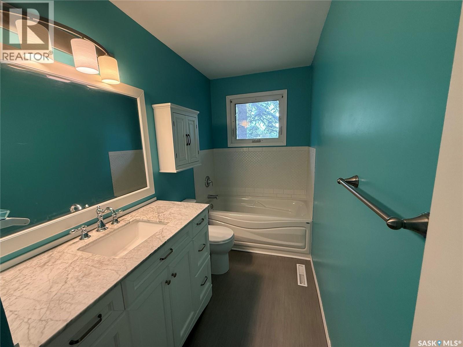 20 Scott Crescent, Weyburn, Saskatchewan  S4H 1T6 - Photo 20 - SK004329