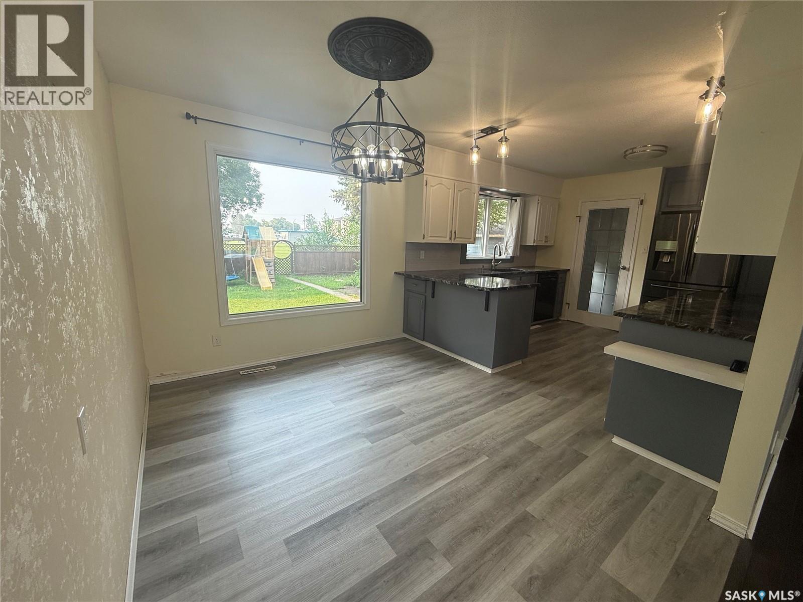 20 Scott Crescent, Weyburn, Saskatchewan  S4H 1T6 - Photo 10 - SK004329