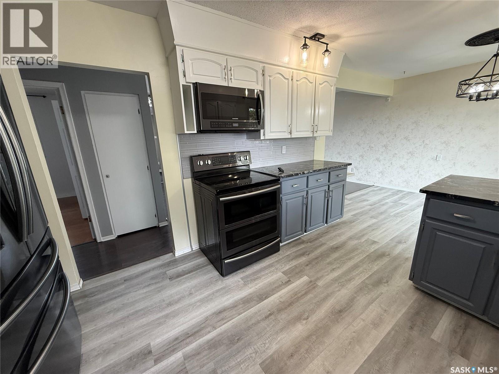 20 Scott Crescent, Weyburn, Saskatchewan  S4H 1T6 - Photo 17 - SK004329